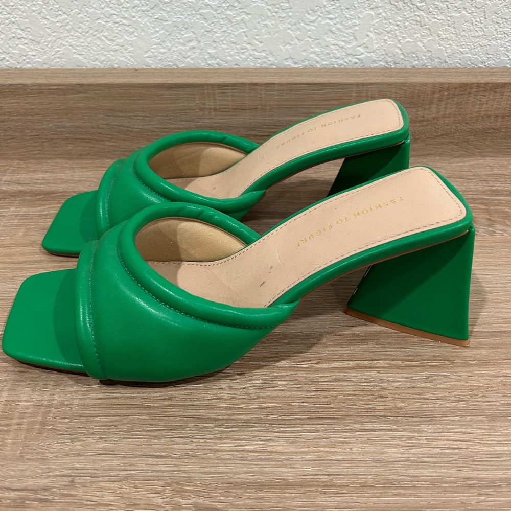 Fashion to Figure Emerald Green Square Toe Mules